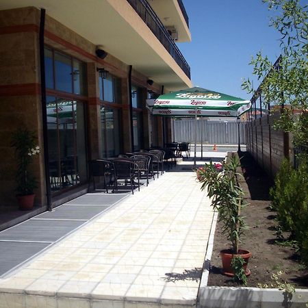 Serenity Hotel Sveti Vlas Ngoại thất bức ảnh
